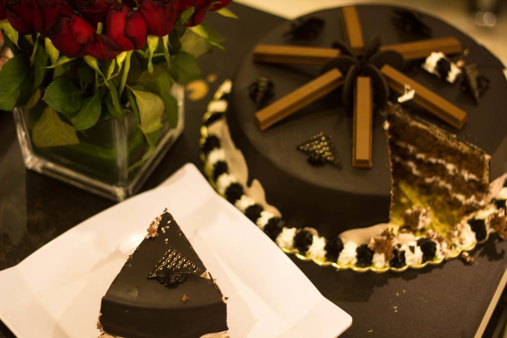 Al Makan Suites 101 By Al Azmy Ar Riyad Esterno foto