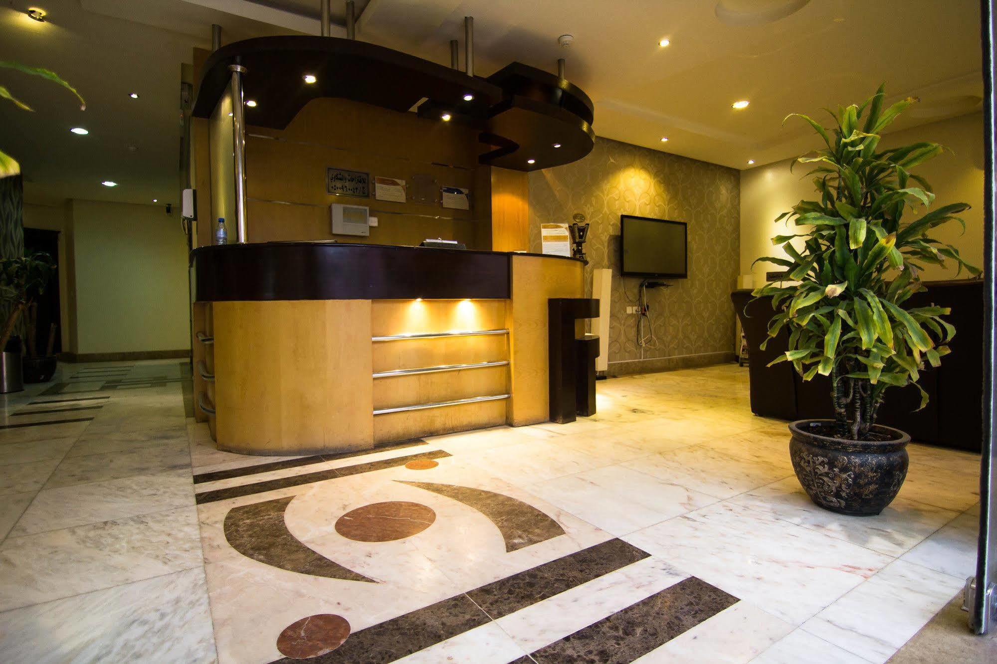 Al Makan Suites 101 By Al Azmy Ar Riyad Esterno foto