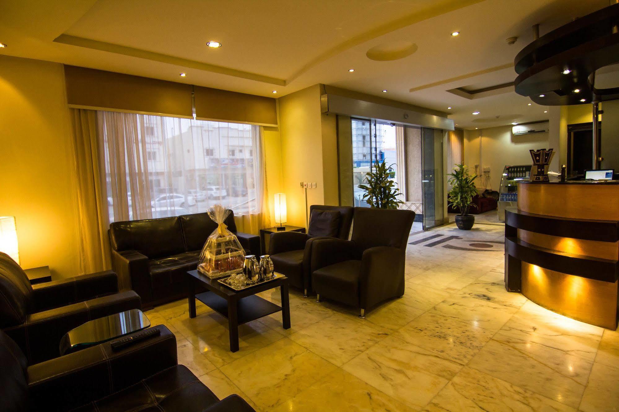 Al Makan Suites 101 By Al Azmy Ar Riyad Esterno foto